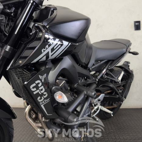 YAMAHA MT-09 850 ABS, Foto 15
