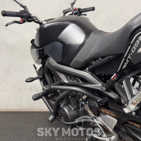 YAMAHA MT-09 850 ABS, Foto 18