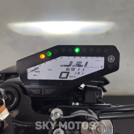 YAMAHA MT-09 850 ABS, Foto 20