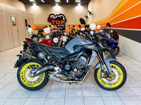 YAMAHA MT-09 850 ABS, Foto 1