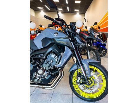 YAMAHA MT-09 850 ABS, Foto 2