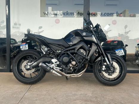 YAMAHA MT-09 850 ABS, Foto 3