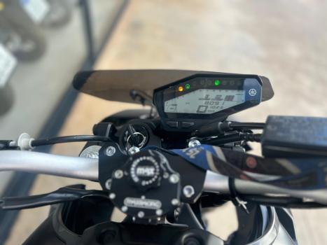 YAMAHA MT-09 850 ABS, Foto 6