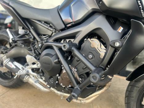 YAMAHA MT-09 850 ABS, Foto 7