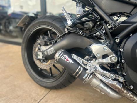 YAMAHA MT-09 850 ABS, Foto 8