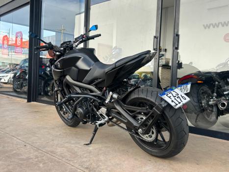 YAMAHA MT-09 850 ABS, Foto 10