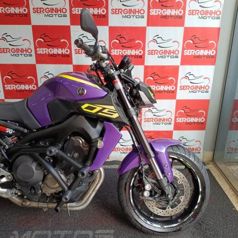 YAMAHA MT-09 850 ABS, Foto 3