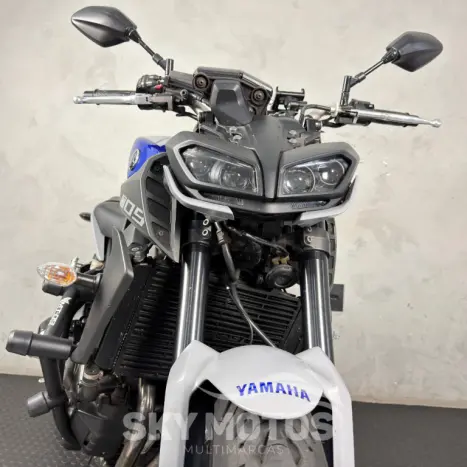 YAMAHA MT-09 850 ABS, Foto 5