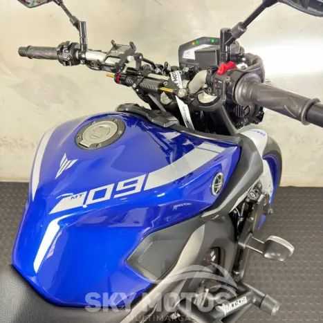 YAMAHA MT-09 850 ABS, Foto 8