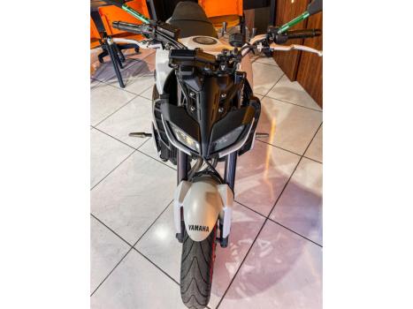 YAMAHA MT-09 850 ABS, Foto 4