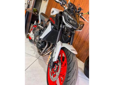 YAMAHA MT-09 850 ABS, Foto 6