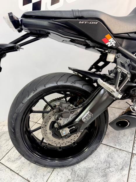 YAMAHA MT-09 850 ABS, Foto 4