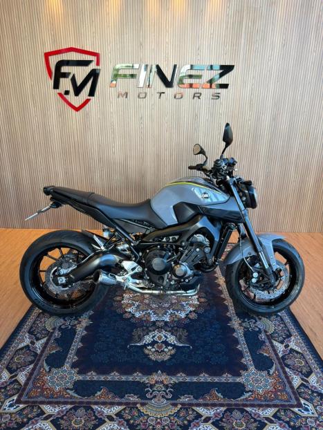 YAMAHA MT-09 850 ABS, Foto 1