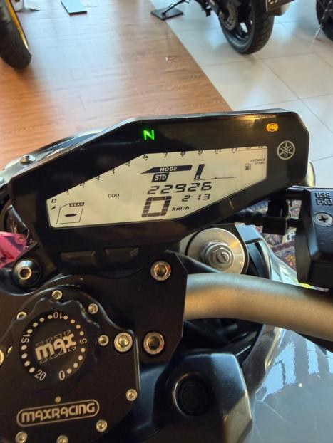 YAMAHA MT-09 850 ABS, Foto 9