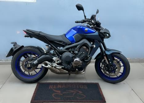 YAMAHA MT-09 850 ABS, Foto 1