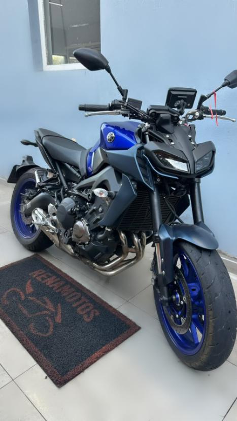 YAMAHA MT-09 850 ABS, Foto 2
