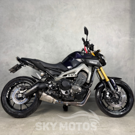 YAMAHA MT-09 850 ABS, Foto 1
