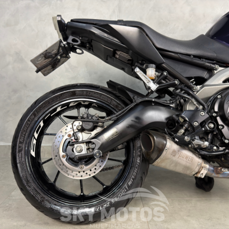 YAMAHA MT-09 850 ABS, Foto 2