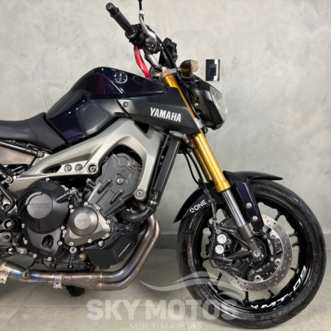 YAMAHA MT-09 850 ABS, Foto 3
