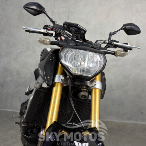 YAMAHA MT-09 850 ABS, Foto 5