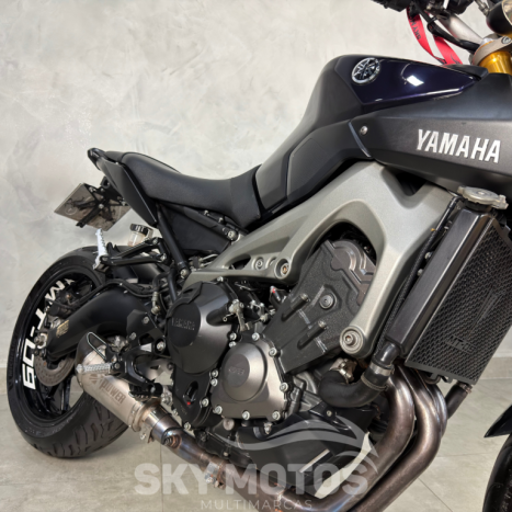 YAMAHA MT-09 850 ABS, Foto 6