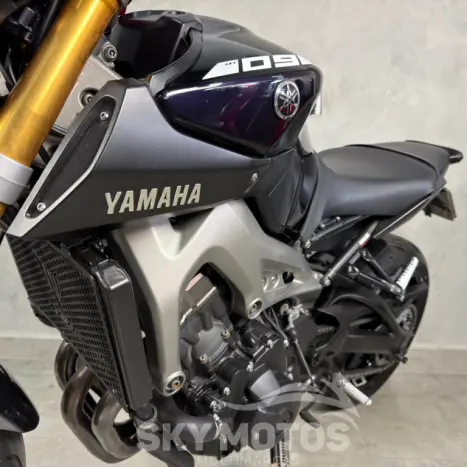 YAMAHA MT-09 850 ABS, Foto 15