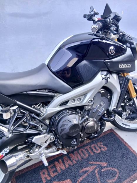YAMAHA MT-09 850 ABS, Foto 4