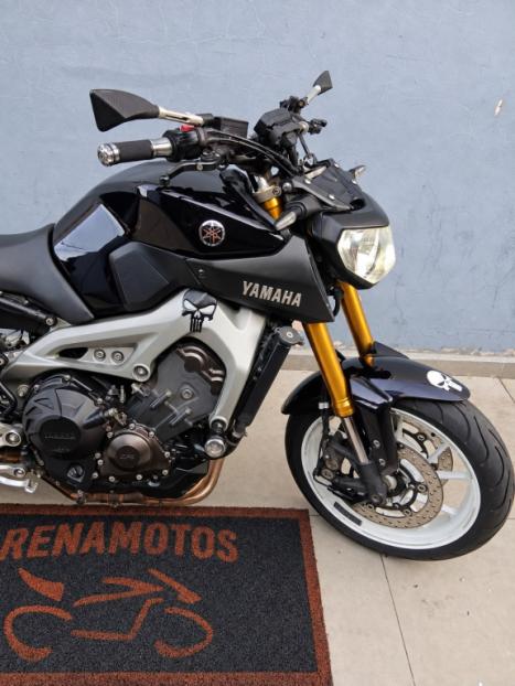 YAMAHA MT-09 850 ABS, Foto 4