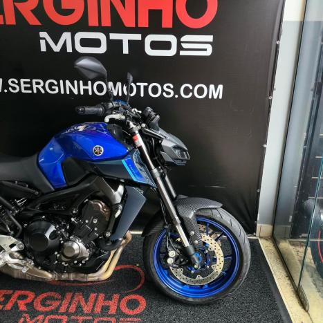 YAMAHA MT-09 850 ABS, Foto 2