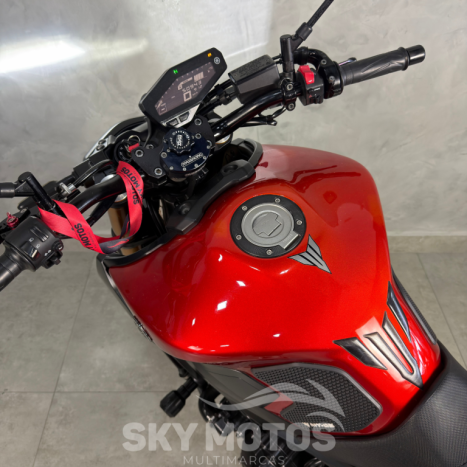 YAMAHA MT-09 850 ABS, Foto 10