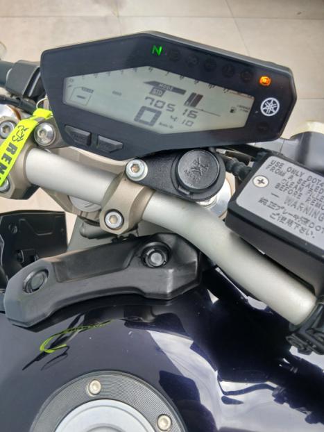 YAMAHA MT-09 850 ABS, Foto 2