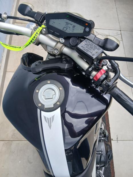 YAMAHA MT-09 850 ABS, Foto 3