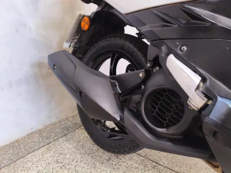 YAMAHA Neo UBS 125 , Foto 8