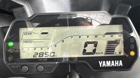 YAMAHA R 15 , Foto 2