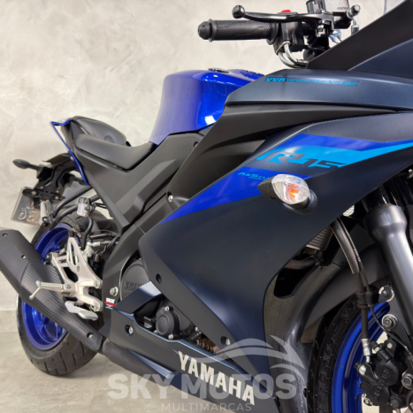 YAMAHA R 15 , Foto 6