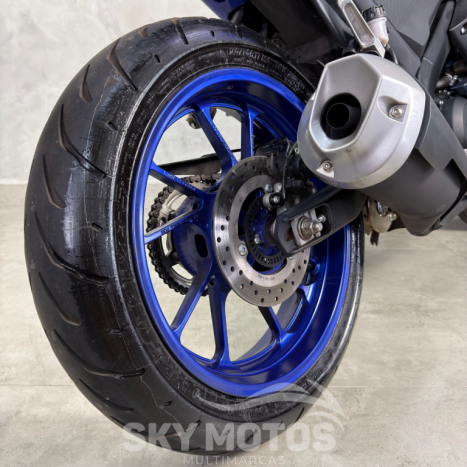 YAMAHA R 15 , Foto 13
