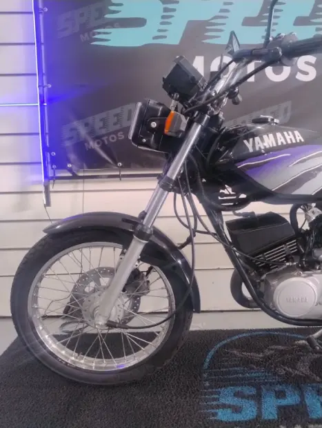YAMAHA RD 135 CC, Foto 3