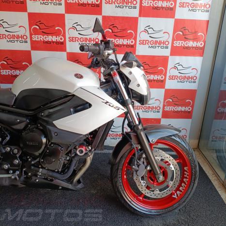 YAMAHA XJ6 600 F, Foto 4