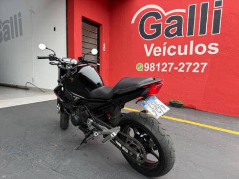 YAMAHA XJ6 600 F, Foto 2