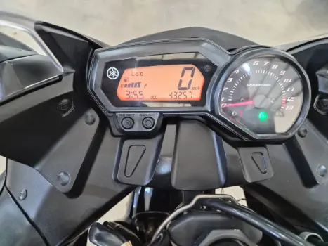 YAMAHA XJ6 600 F, Foto 7