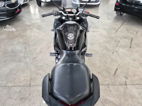 YAMAHA XJ6 600 F, Foto 8