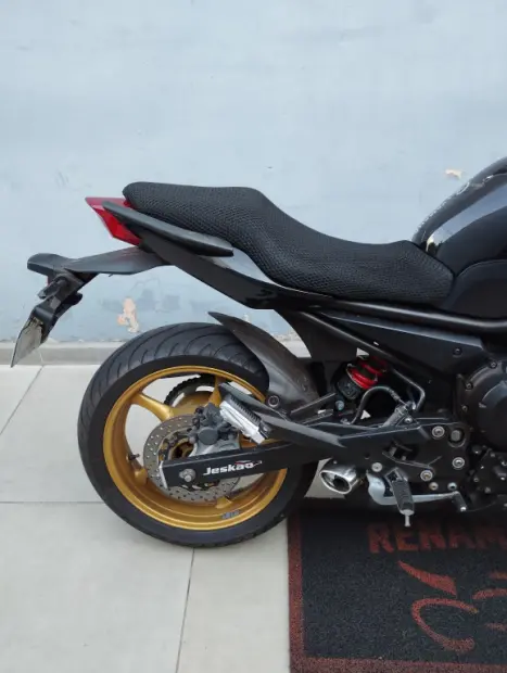 YAMAHA XJ6 600 N, Foto 3