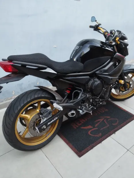 YAMAHA XJ6 600 N, Foto 8