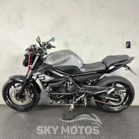 YAMAHA XJ6 600 N, Foto 11