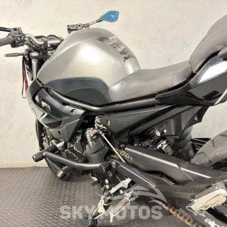 YAMAHA XJ6 600 N, Foto 18