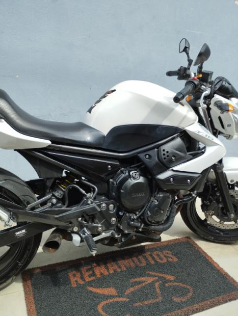 YAMAHA XJ6 600 N, Foto 4