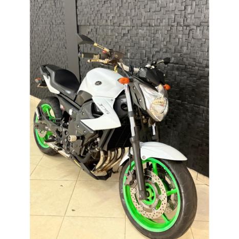 YAMAHA XJ6 600 N, Foto 1