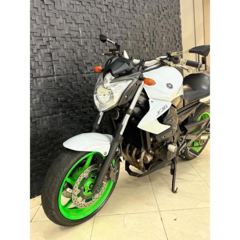 YAMAHA XJ6 600 N, Foto 3