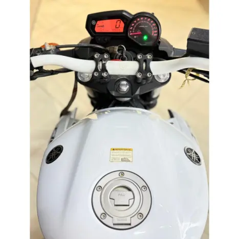 YAMAHA XJ6 600 N, Foto 6