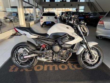 YAMAHA XJ6 600 N, Foto 3